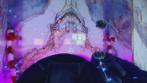 Catalina online show from January 18, 8:34 pm