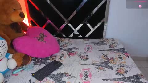 Catalina  online show from November 20, 9:03 pm