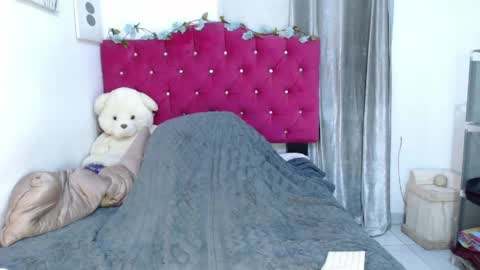 Mariacatalinakane online show from May 29, 11:47 pm