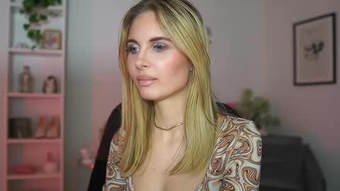 catecrago  online show from February 21, 1:33 pm