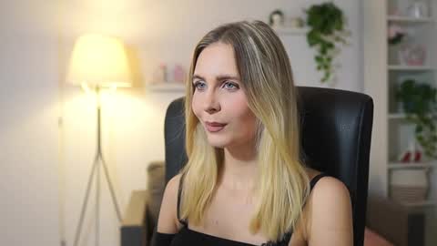 catecrago  online show from November 24, 2:06 pm