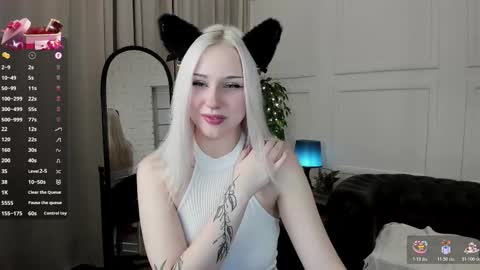 Snapshot of cateyepro chatting on January 11, 2:05 am Anna online show from January 11, 2:05 am