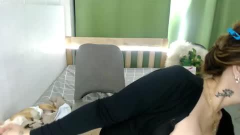 red online show from February 8, 1:31 am