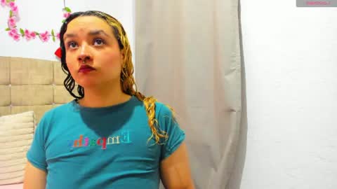 catherine_and_tara online show from June 26, 1:21 am