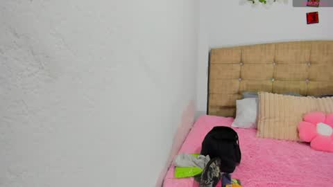 catherine_and_tara online show from June 30, 10:33 pm
