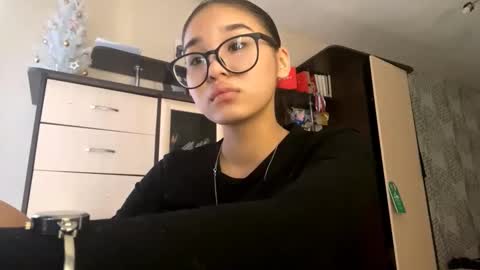 Snapshot of catherinepirs chatting on March 9, 11:25 am catherinepirs online show from March 9, 11:25 am