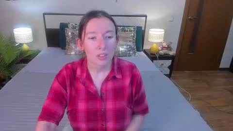 Snapshot of catherinewalls chatting on June 29, 3:57 am Catrin online show from June 29, 3:57 am