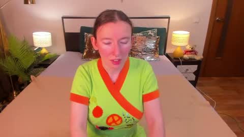 Snapshot of catherinewalls chatting on July 11, 1:41 am Catrin online show from July 11, 1:41 am