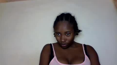 Snapshot of cathia_bella chatting on July 8, 5:34 am cathia_bella online show from July 8, 5:34 am