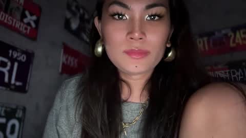 Snapshot of cathy_sanches chatting on December 13, 11:02 am cathy online show from December 13, 11:02 am