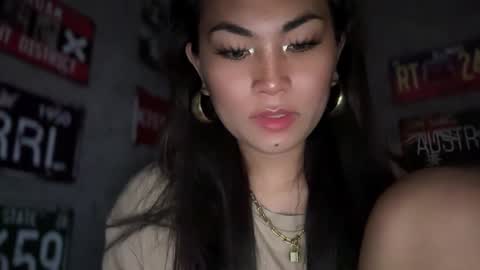 Snapshot of cathy_sanches chatting on December 15, 10:18 am cathy online show from December 15, 10:18 am