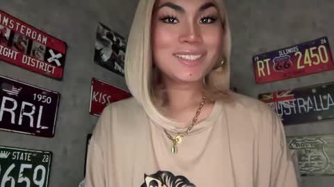 Snapshot of cathy_sanches chatting on February 7, 11:55 pm cathy online show from February 7, 11:55 pm