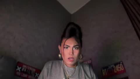 Snapshot of cathy_sanches chatting on March 8, 11:37 am cathy online show from March 8, 11:37 am