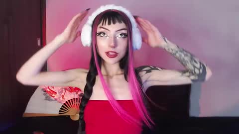 Snapshot of cati_petite chatting on December 18, 3:04 am Cati help me reach my goal of 100 thumbs up again 3 online show from December 18, 3:04 am