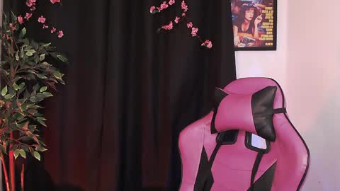 Cati help me reach my goal of 100 thumbs up again 3 online show from April 6, 1:58 am