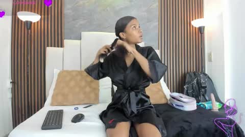 catiusca_reyes_03 online show from March 3, 11:49 am