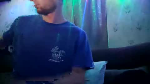 Snapshot of catmen001 chatting on February 24, 9:57 pm catmen001 online show from February 24, 9:57 pm