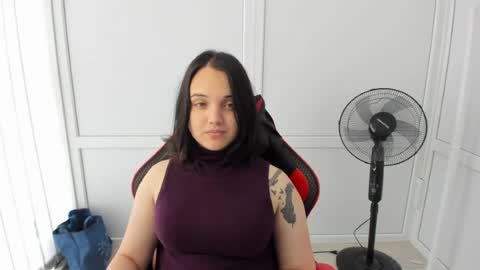 Snapshot of catrine_cute chatting on June 16, 7:00 am Catrine online show from June 16, 7:00 am