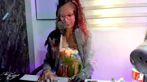 CATT EVANS online show from December 3, 11:02 pm