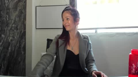 CATT EVANS online show from December 11, 9:45 pm