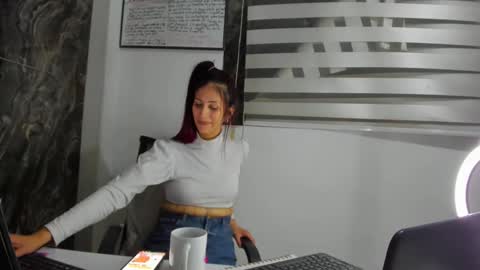 CATT EVANS online show from January 28, 4:18 am