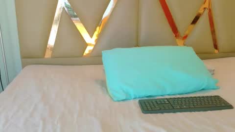 CATALEYA  online show from October 20, 12:27 pm