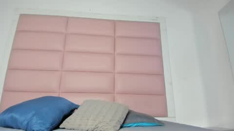 cattalina_25 online show from April 7, 12:05 pm