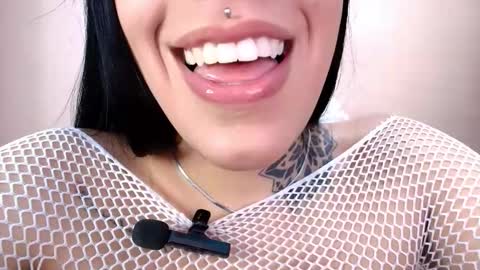 Snapshot of catte_jensen chatting on February 3, 2:53 am Cattleya online show from February 3, 2:53 am