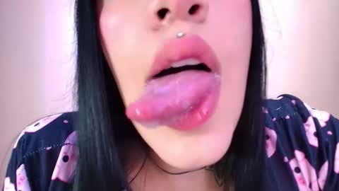 Snapshot of catte_jensen chatting on February 17, 3:03 am Cattleya online show from February 17, 3:03 am