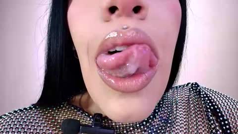 Snapshot of catte_jensen chatting on February 25, 3:16 am Cattleya online show from February 25, 3:16 am