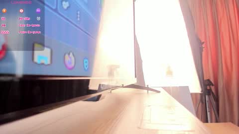 catti_brie_ online show from November 22, 11:53 am