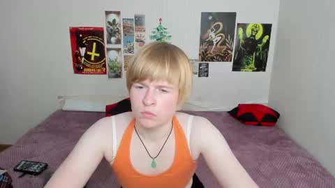 cattie_w_ online show from May 26, 1:12 am