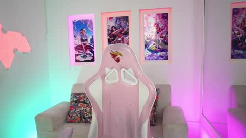 cattleyascaly online show from December 3, 7:22 pm