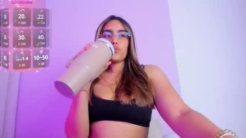 Cay online show from February 12, 7:09 pm