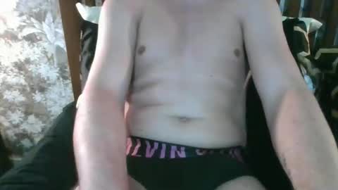 Snapshot of cb94x chatting on November 17, 10:43 am CB94x online show from November 17, 10:43 am