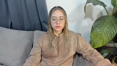 ccuteass online show from December 3, 11:55 am