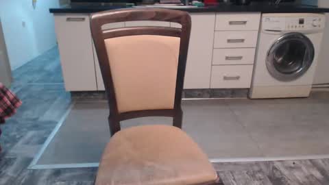 LUCY online show from April 7, 10:53 pm