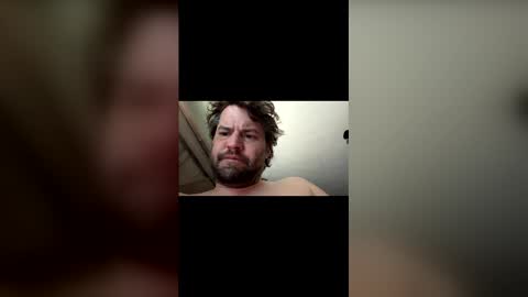 Snapshot of cdcro1986 chatting on February 16, 4:41 am cdcro1986 online show from February 16, 4:41 am