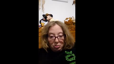 cdutton1997 online show from March 3, 3:23 am