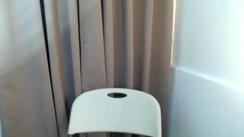 Snapshot of ce_lien chatting on January 15, 7:35 am Celine online show from January 15, 7:35 am