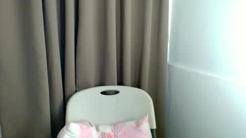 Snapshot of ce_lien chatting on February 2, 5:55 pm Celine online show from February 2, 5:55 pm