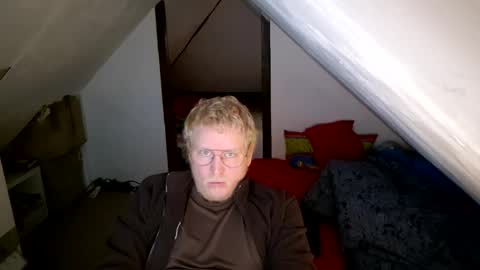 Snapshot of cebas chatting on January 22, 9:57 am cebas online show from January 22, 9:57 am