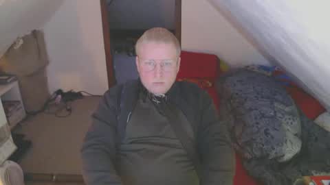 Snapshot of cebas chatting on February 19, 10:45 am cebas online show from February 19, 10:45 am