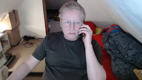 Snapshot of cebas chatting on March 11, 11:01 am cebas online show from March 11, 11:01 am