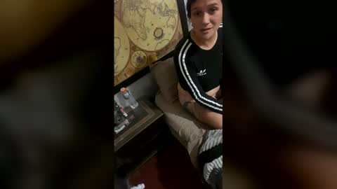 Snapshot of cecilgabyxxx chatting on May 17, 7:21 pm cecilgabyxxx online show from May 17, 7:21 pm