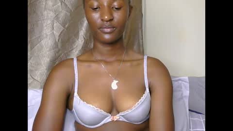 Snapshot of cee_queen chatting on May 30, 1:08 pm cee_queen online show from May 30, 1:08 pm