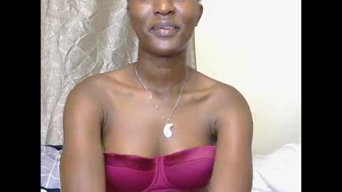 Snapshot of cee_queen chatting on June 2, 2:30 pm cee_queen online show from June 2, 2:30 pm