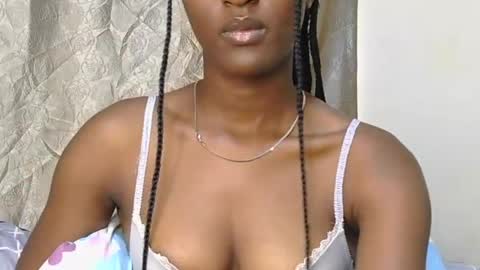 Snapshot of cee_queen chatting on June 13, 12:36 pm cee_queen online show from June 13, 12:36 pm