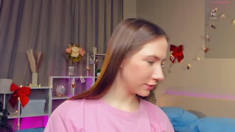 Josie Manesi online show from February 2, 7:14 pm