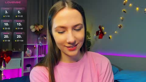 Josie Manesi online show from February 9, 7:09 pm